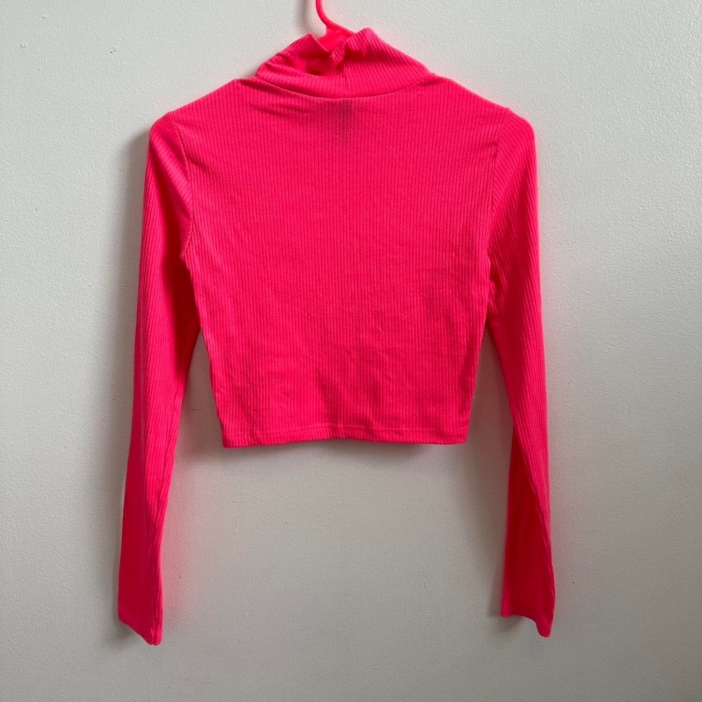 H&M Ribbed Turtleneck Top - Picture 2 of 4